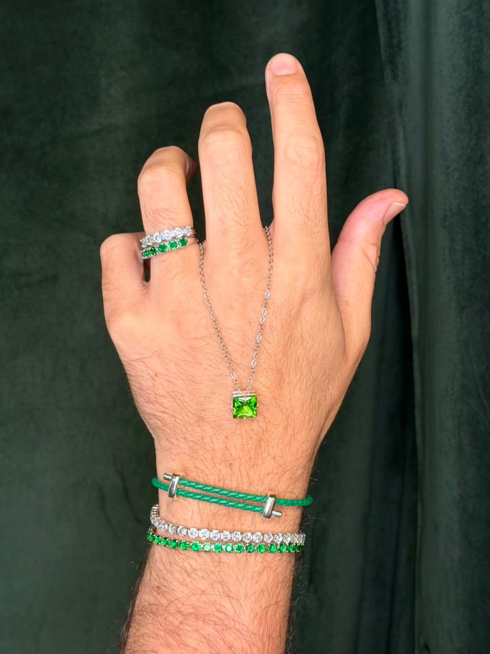 Kit Green Six